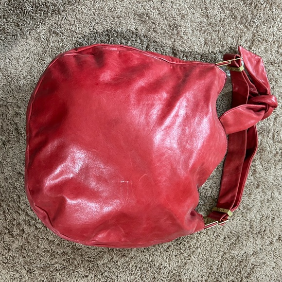 Badgley Mischka redish orange hobo shoulder bag NWT small scratch(refer to pics) - Picture 4 of 5